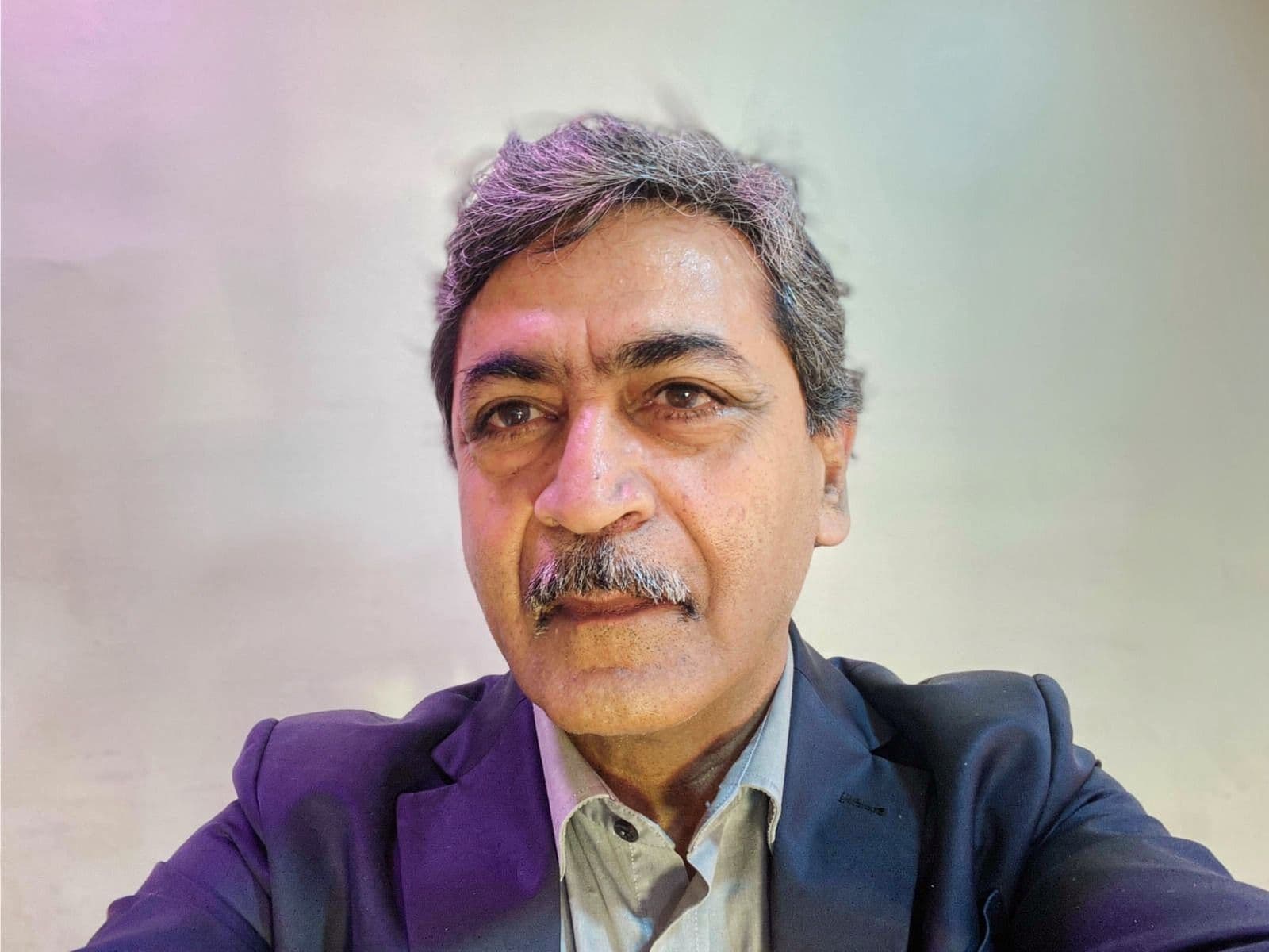 DR BHUGELOO Nooruddin